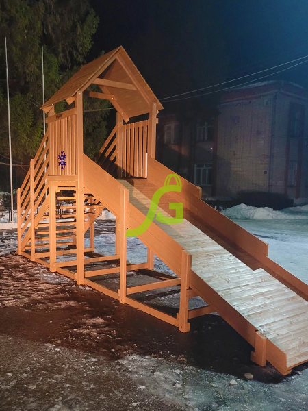 Заливная горка "IgraGrad Snow Fox Start с крышей", скат 4 м